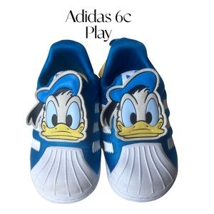 Donald Duck Adidas